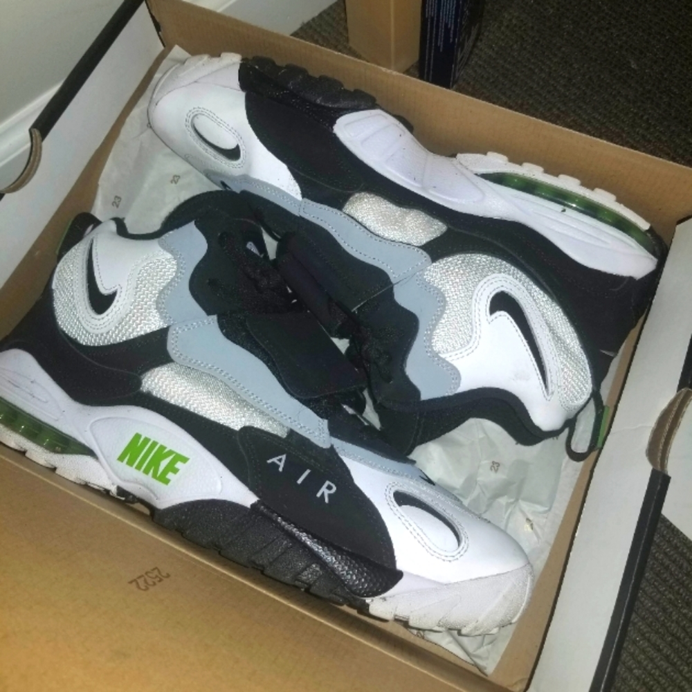 Nike Air Max Speed Turf Chlorophyll 525225 103 Mens size 13 with Box 2018